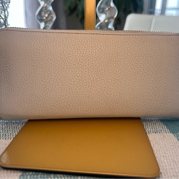 Michael Kors White Jetset Wallet/Wristlet - Picture 3 of 6